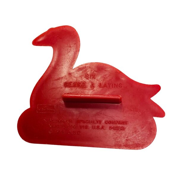 Chilton Six Geese A Laying Cookie Cutter Red Christmas Holiday Song Vintage 1978 - Picture 3 of 6
